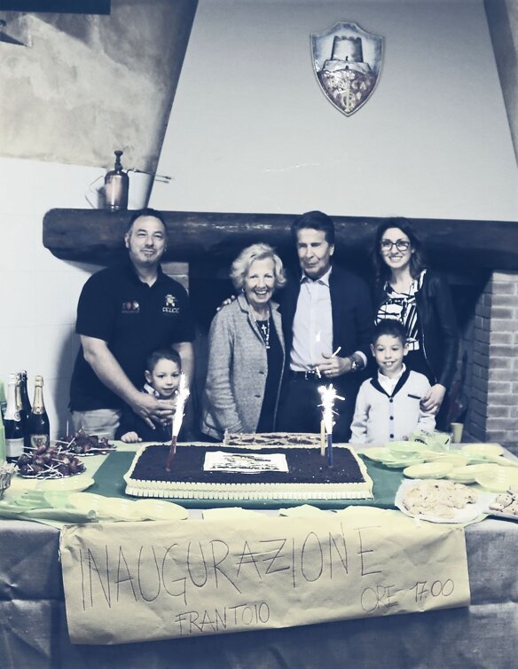 La famiglia Curcetti il giorno dell’inaugurazione del frantoio